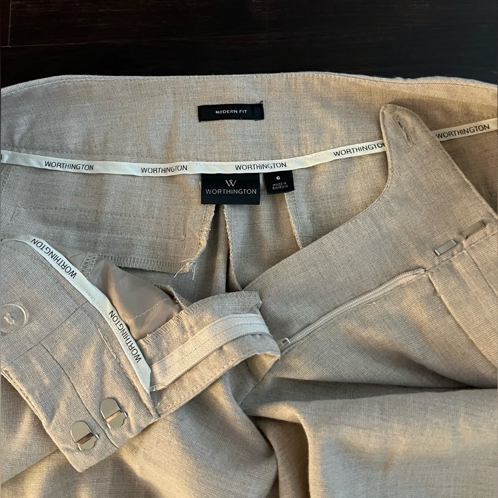 Worhtington Women’s Dress Pants - Beige - Size 6 - Straight Leg